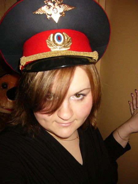 Лена Середова