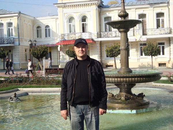 Александр Коваленко