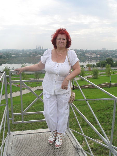 Елена Нерода