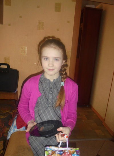 Оля Никольская