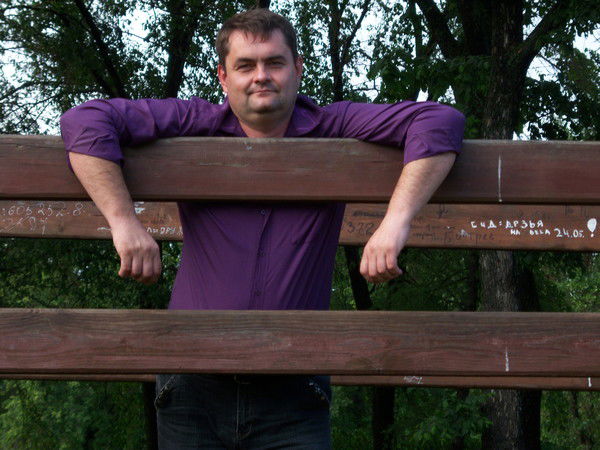 Олег Новиков