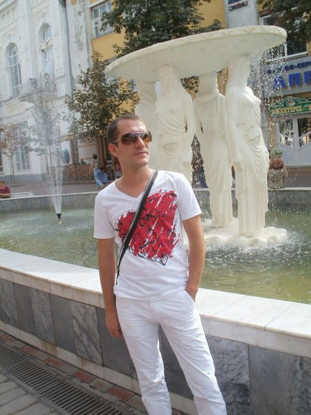 Михаил Романенко