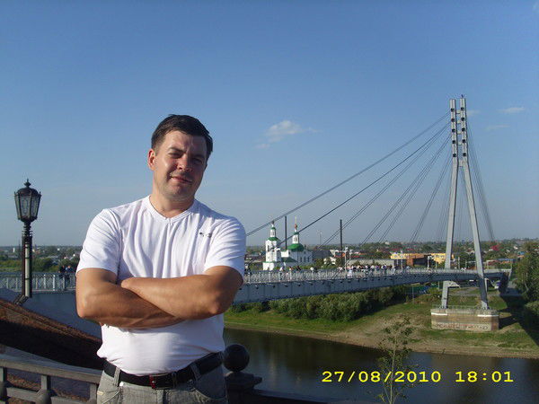 Виталий Томилов