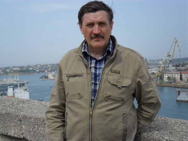 Павел Устинов