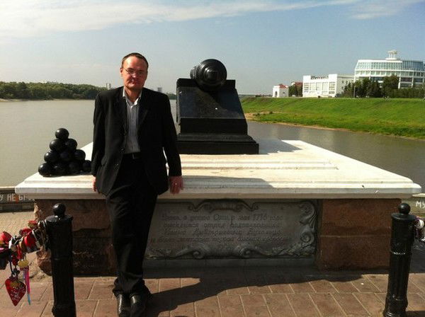 Владимир Малых