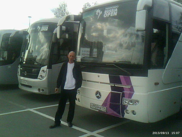 Олег Новоселов