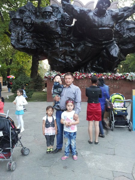 Айнабек Сагадиев