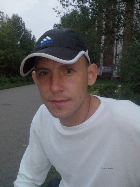 Николай Углов