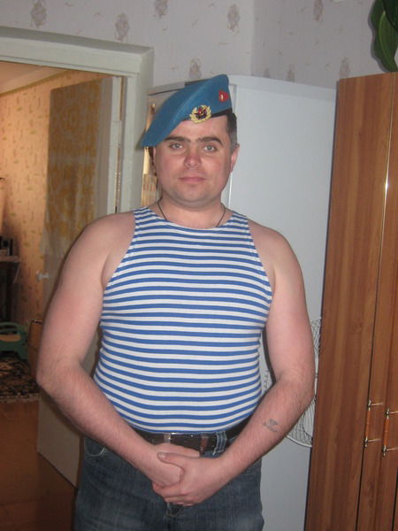 Николай Стариков