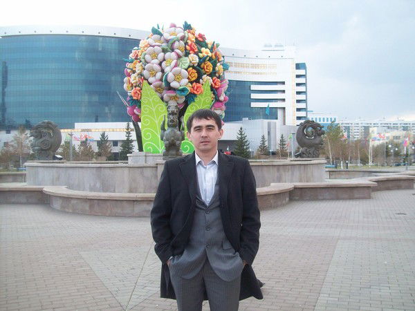 Мадияр Максутов