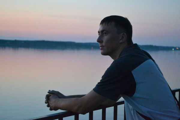 Денис Попов