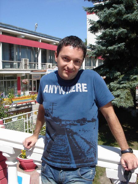 Илья Тархов