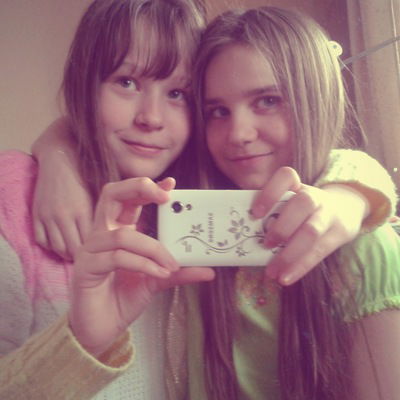 Оля Максименко