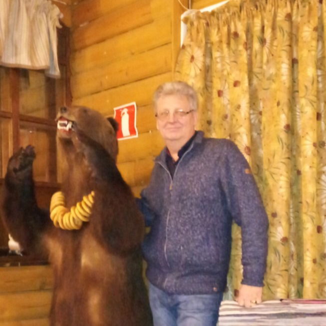 Андрей Варин