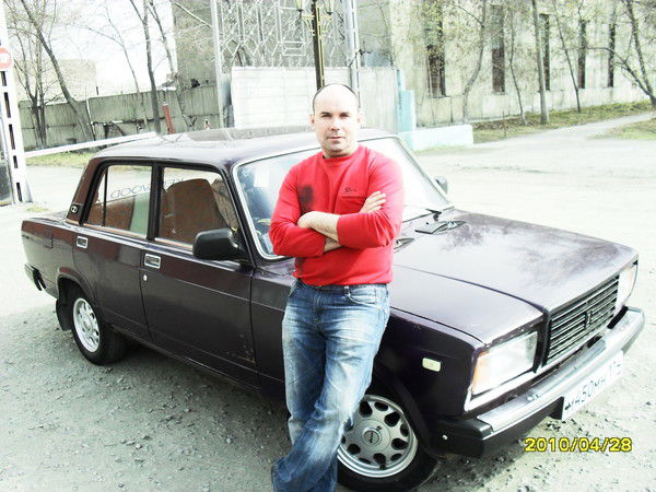 Александр Анников