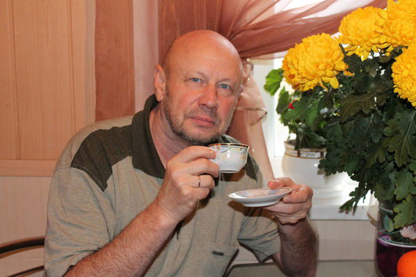 Михаил Котов