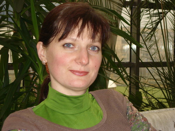 Наташа Белая