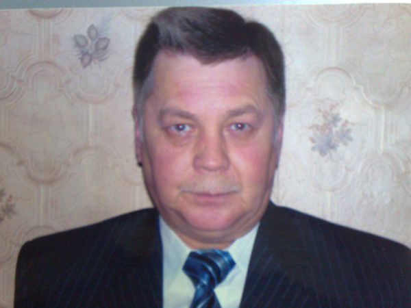 Виктор Наумов