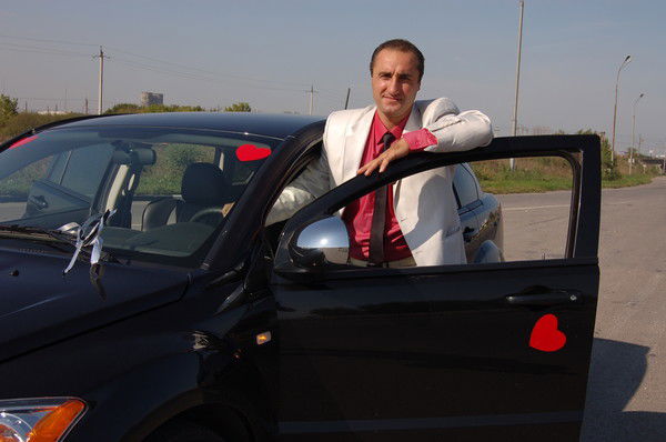 Артем Ахвердян