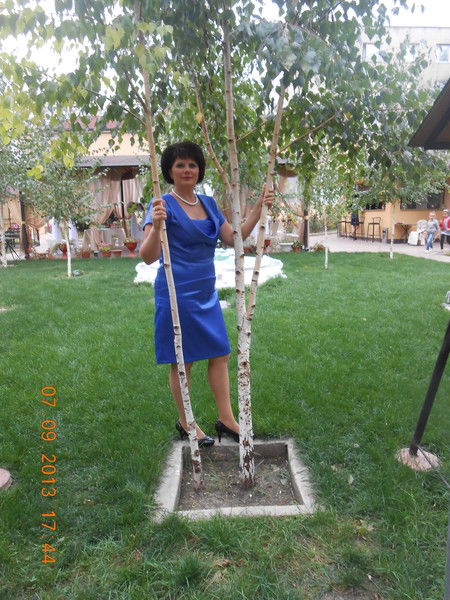 Елена Елена