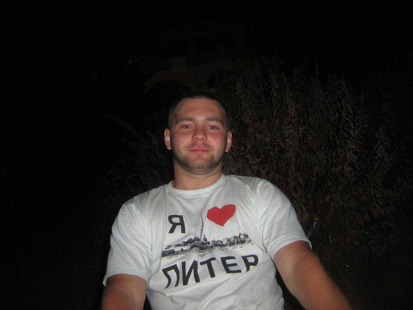 Станислав Тихонов