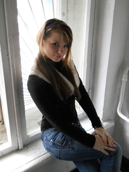 Вика Котёнок