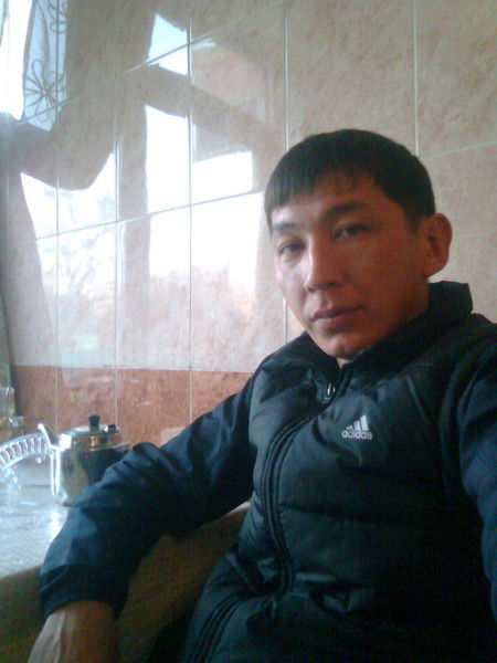 Берик Хасенов