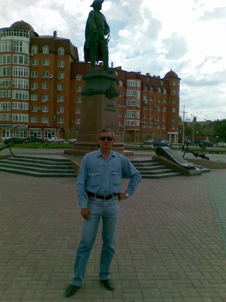 Александр Волков