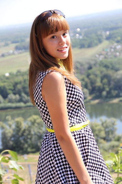 Яна Оленичева