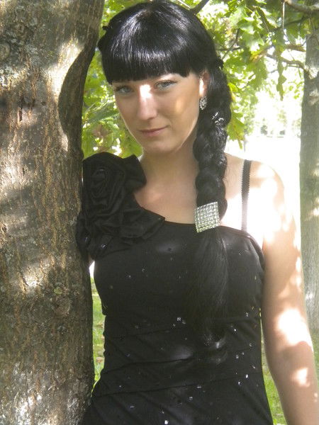 Юлька Бурая