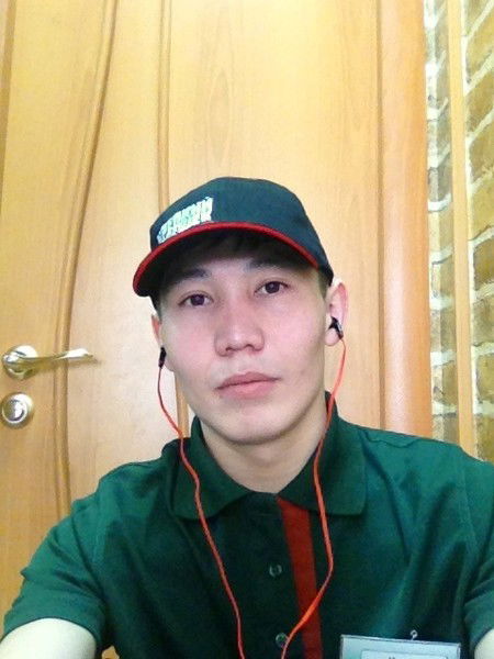 Ислам Абенов