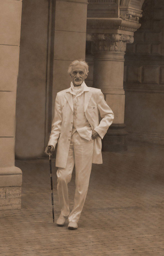 Юрий Замаренов