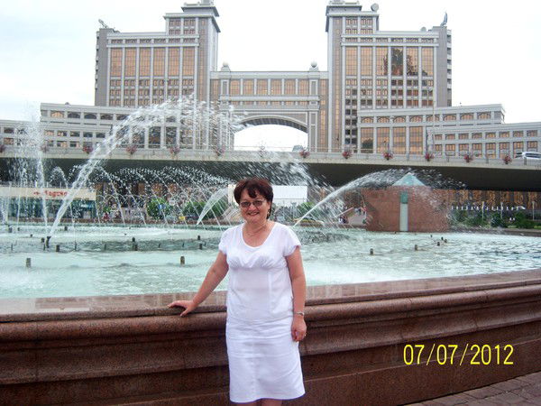 Диана Еставлетова