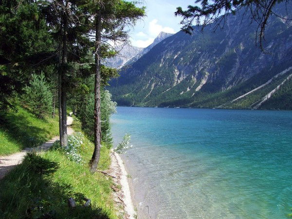 Мейрамбек Жұмақан