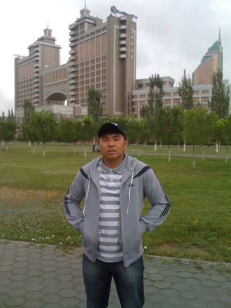 Бекнур Раев