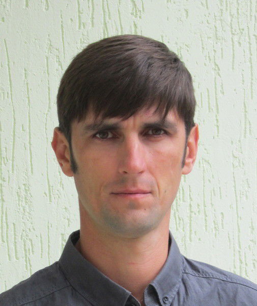 Александр Сухов