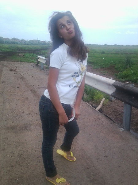 ..влюблённая Девчёнка..