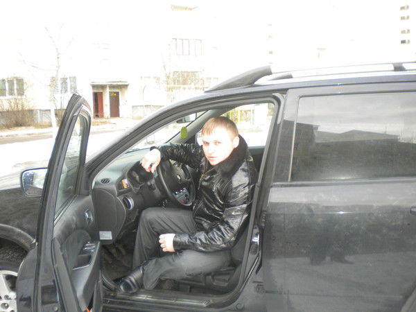 Саша Воронков