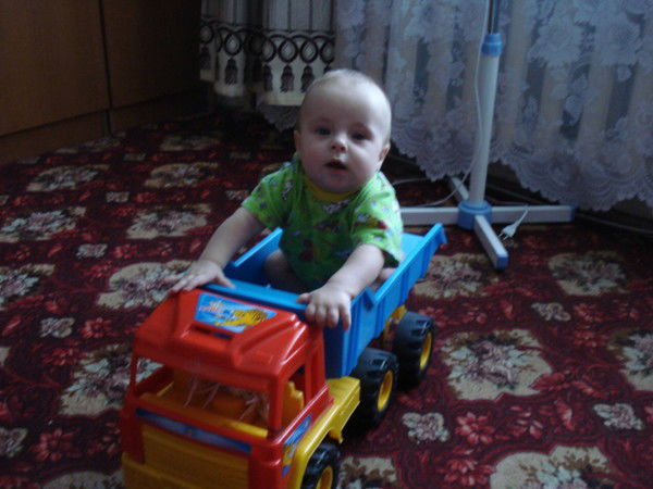 Виктор Маер