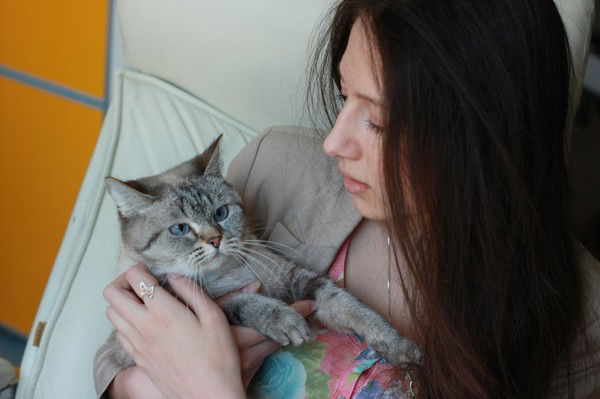 Анели Неустороева