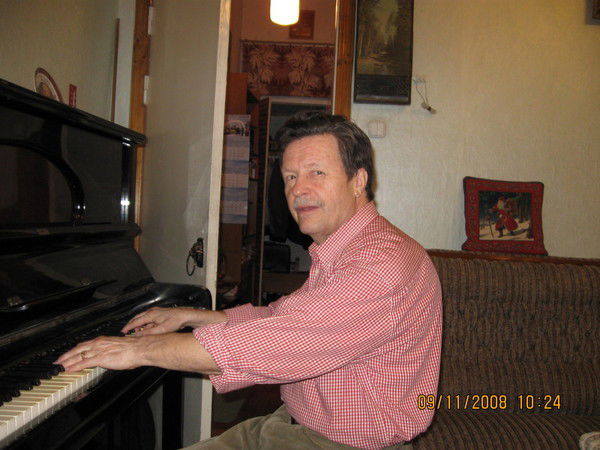 Юрий Зверев