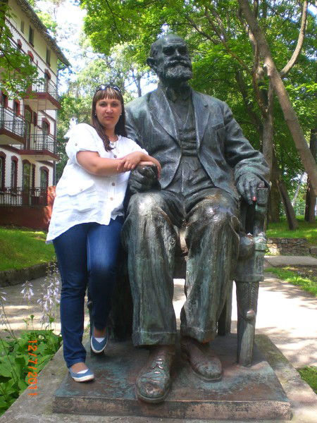 Наташа Просто