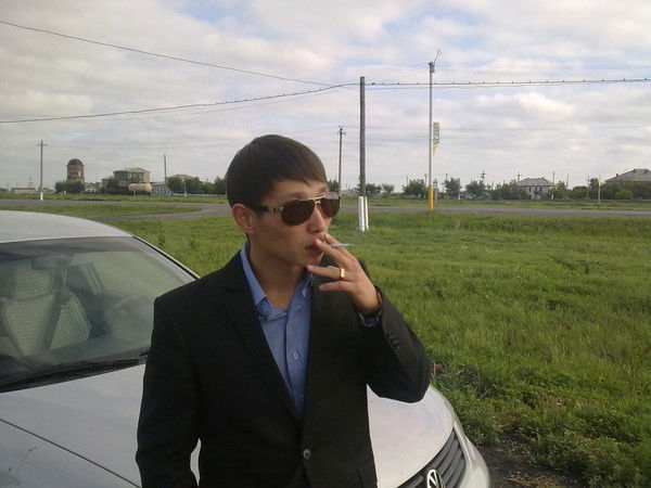 Алишер Ахметбек