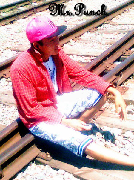 ***(Mr.punch)*** )))