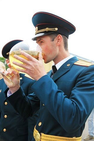 Caня Лeoнтьев