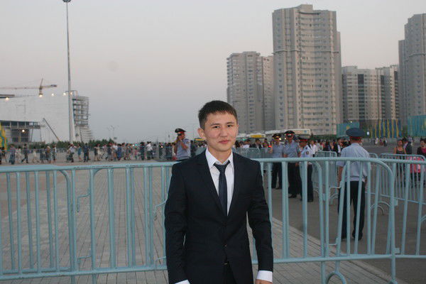 Maдияр Макажанов