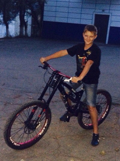 Денис Калугин