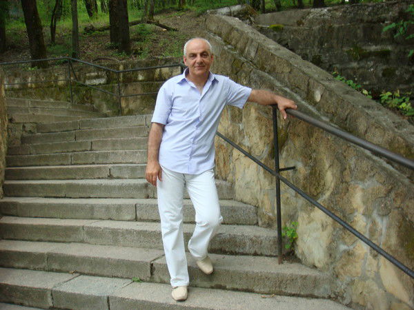 Эдо Казарьянц