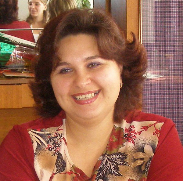 Елена Холина