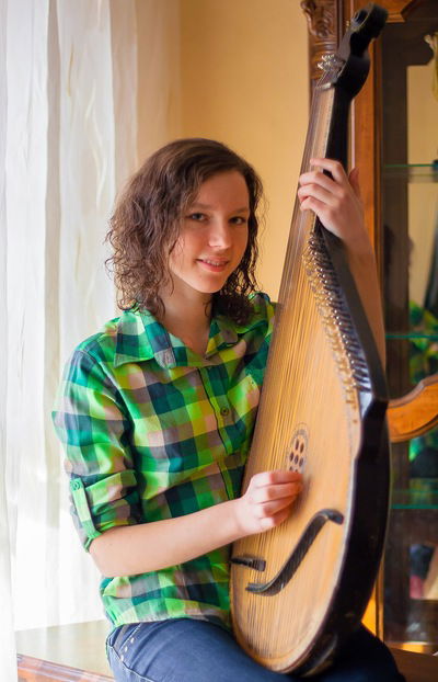 Оля Миронець